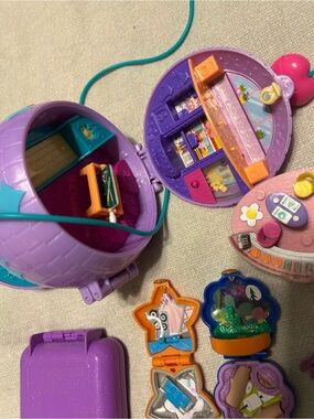 Lot of Polly Pocket toys